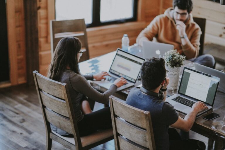 The 2019 study suggests a professional trajectory of generation Z.