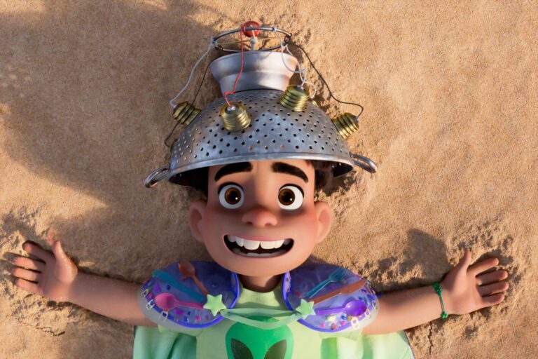 Elio de Pixar has a new trailer that looks like a totally different movie