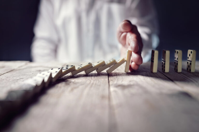 Cómo las organizaciones sin fines de lucro inteligentes están construyendo flujos de ingresos a prueba de recesión »