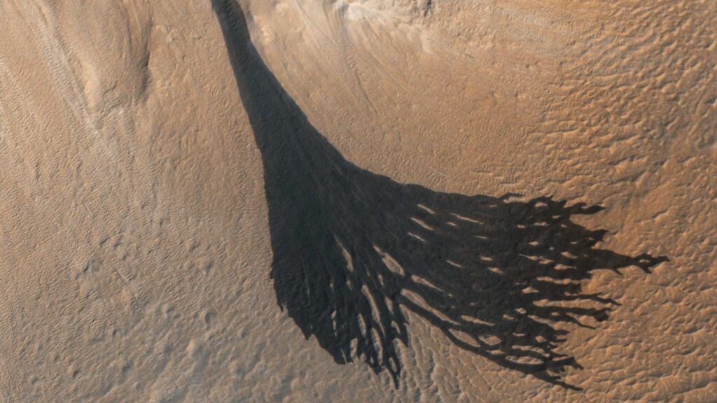 The long and dark ‘stripes’ views on Mars are not what the scientists thought