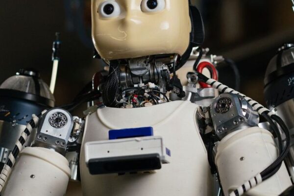 Reaction robot, trunk drone and more