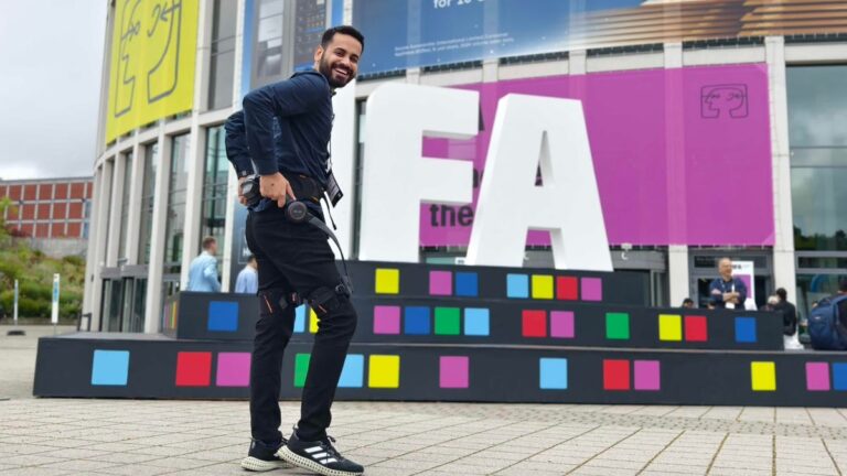 I took the viral Hypershell x Ultra Exoesqueleton, and I supercharged my legs