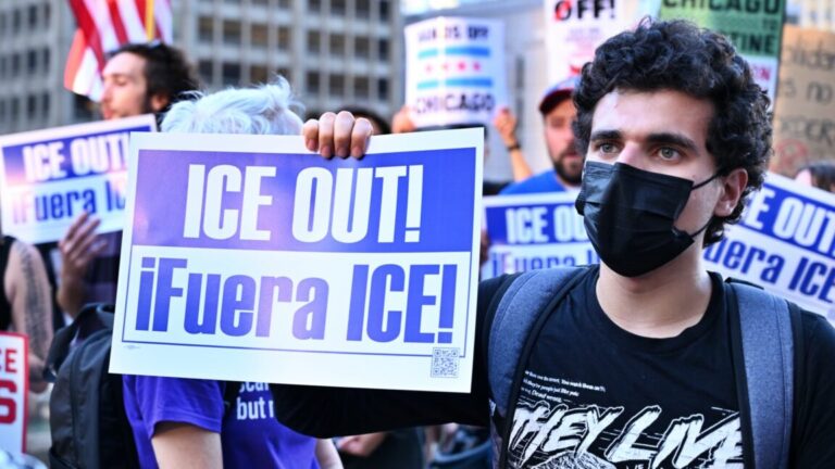 ICE wants to create a 24/7 social media surveillance team