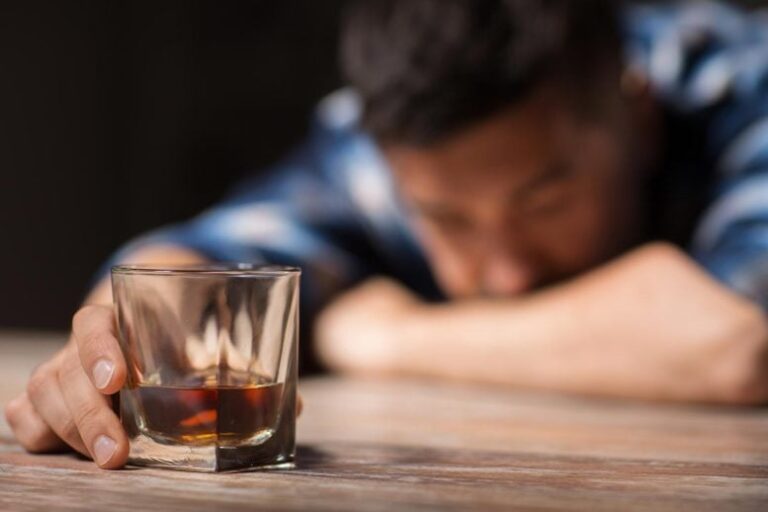 Doctors ‘Concerned’ Most Americans Don’t Know This Fact About Alcohol